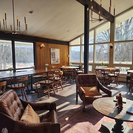 Mountaineer Inn West Dover Exteriör bild