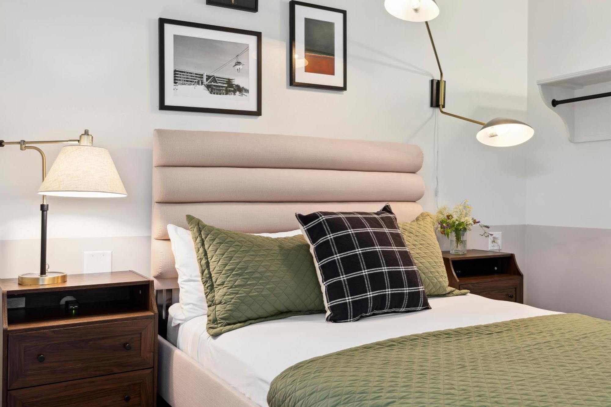 Mountaineer Inn West Dover Exteriör bild